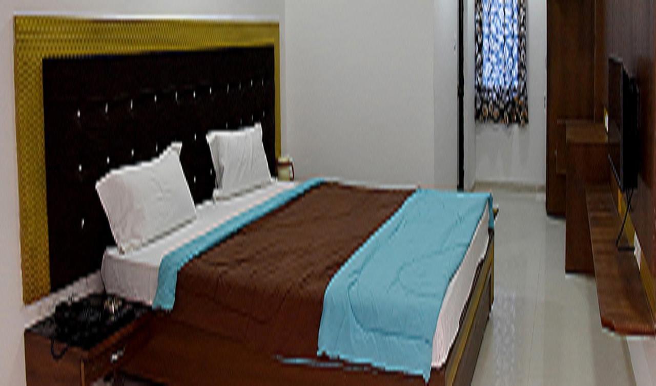Hotel White Desert Bhuj Dış mekan fotoğraf